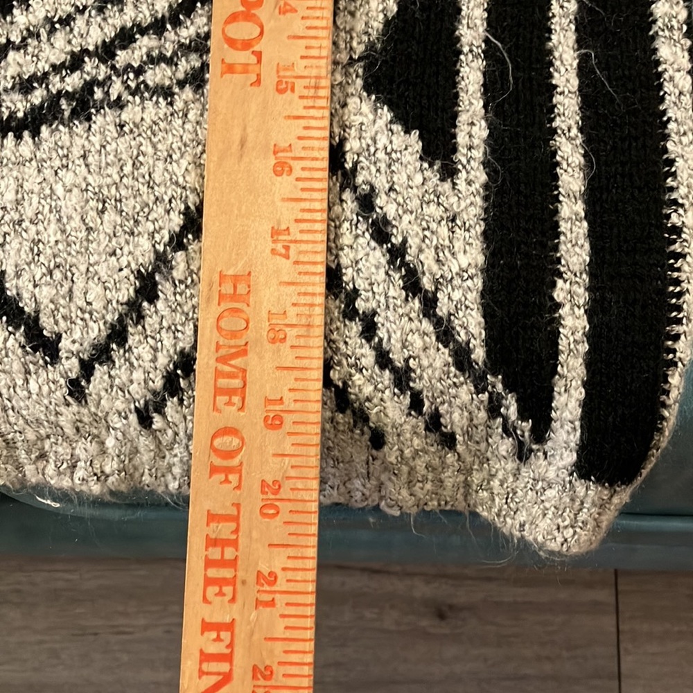 Material Girl Sweater - Picture 5 of 11